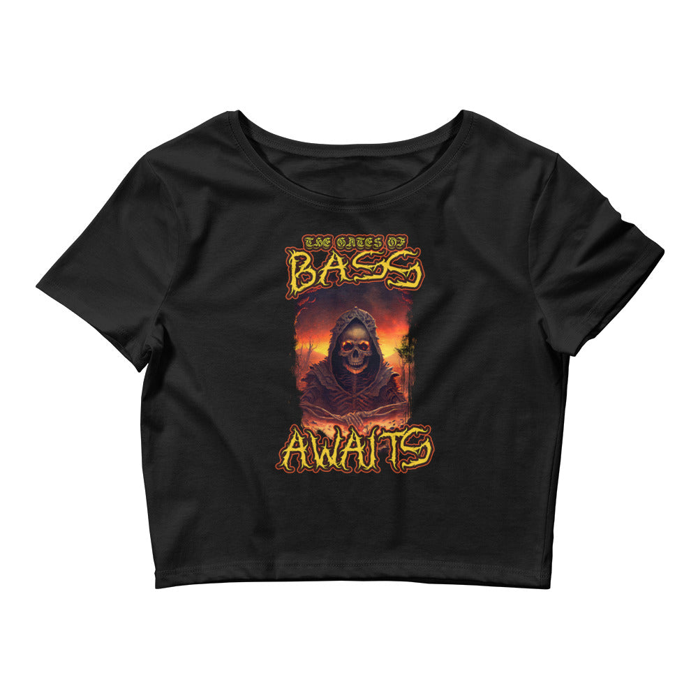 This unique crop top is a must-have for any Bass enthusiast. The eye-catching RAVE BASS AWAITS graphic is printed on a comfortable and lightweight material, making it perfect for any event. Show off your love for bass in style!